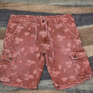 True Religion Red Cargo Camo Distressed Heavyweight Shorts Men's Sz 38 Vintage